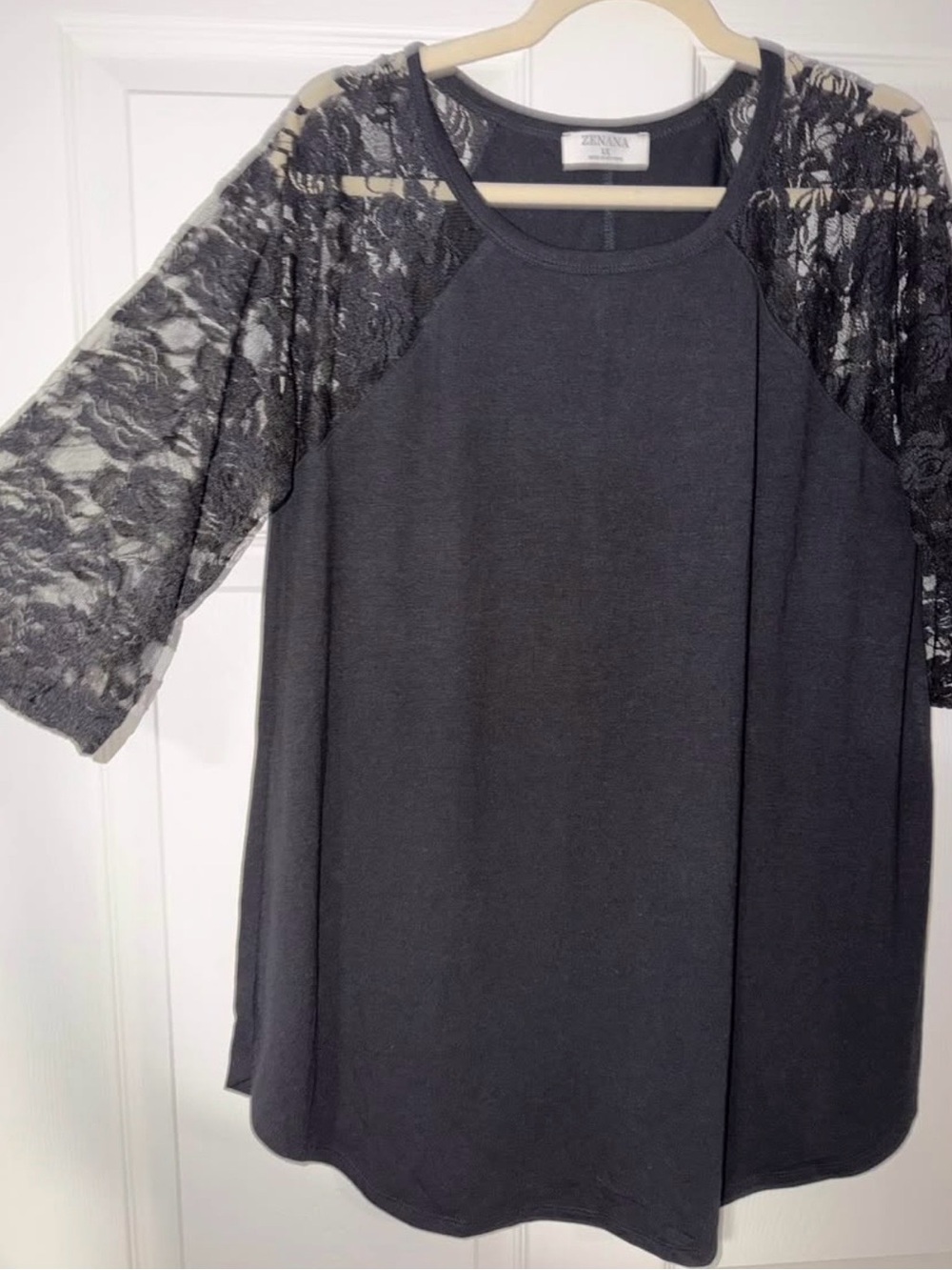 Zenana Outfitters Black Crewneck Top with Subtle Stitch Detail